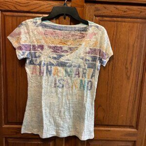 Anna Maria Island V-Neck T shirt Size JR L